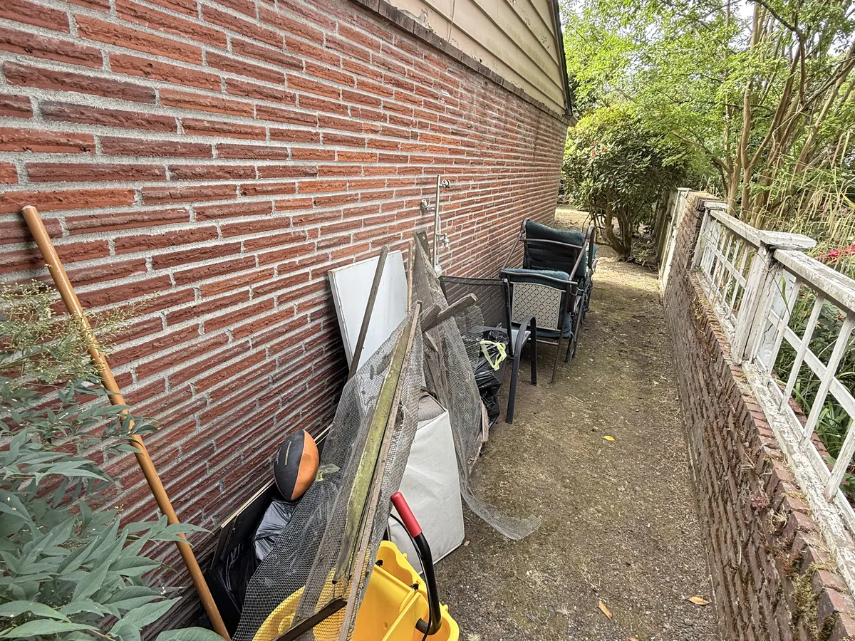 Items before a local Columbia Junk Removal cleanup